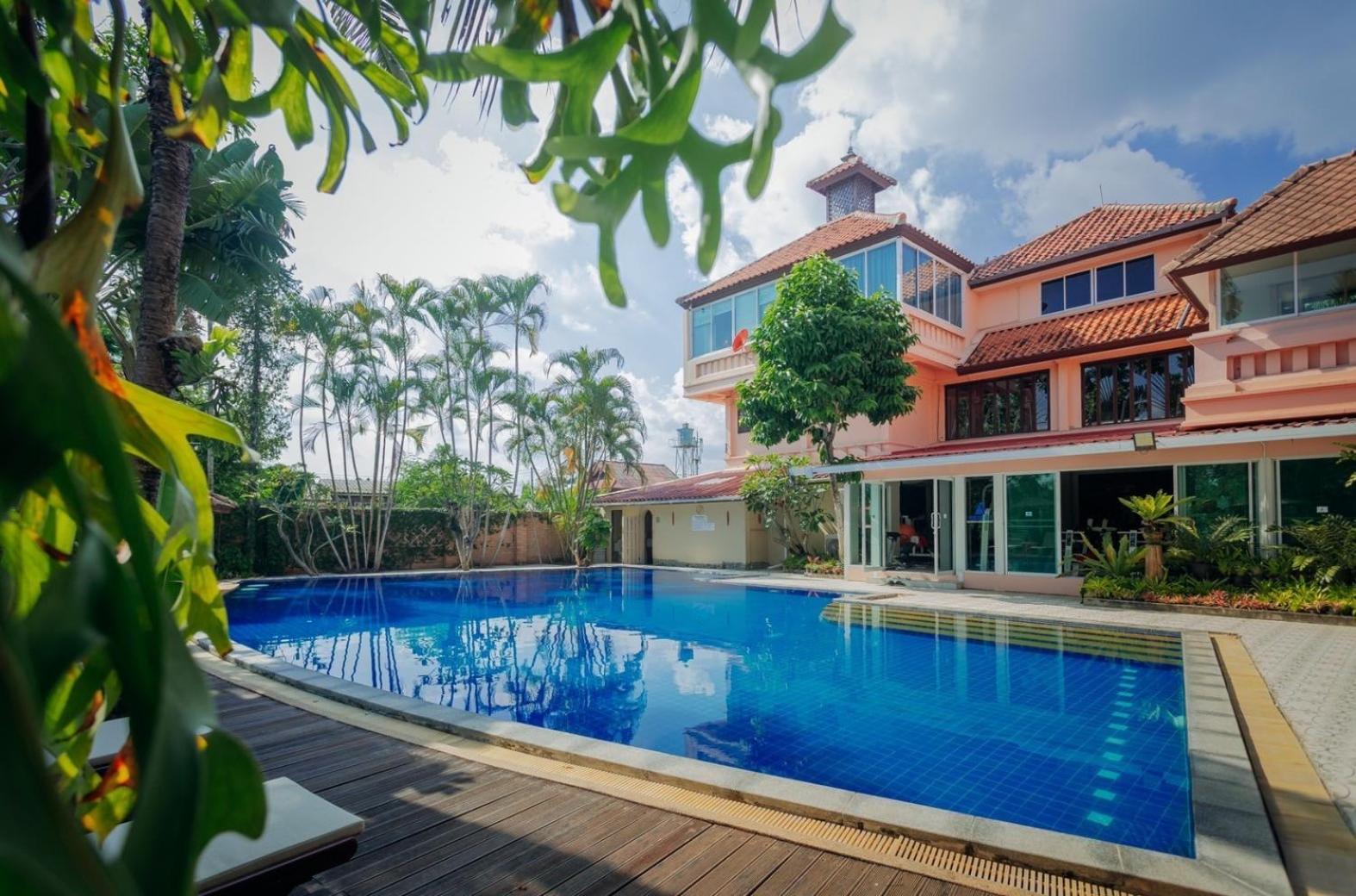 Sheik Istana Hotel Chiangmal Chiang Mai Esterno foto