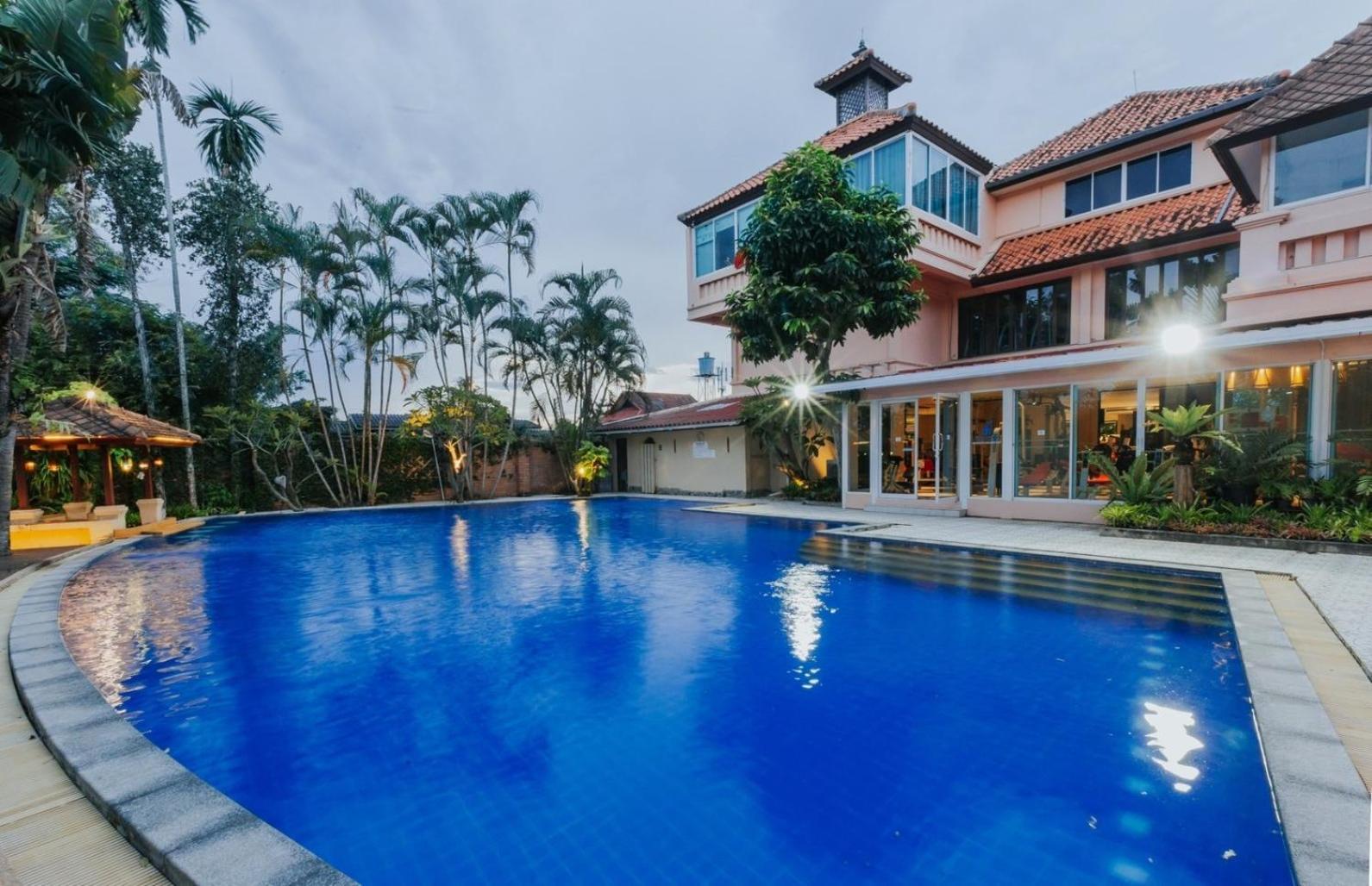 Sheik Istana Hotel Chiangmal Chiang Mai Esterno foto